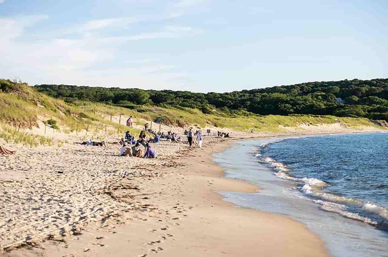 Lamberts Cove Beach