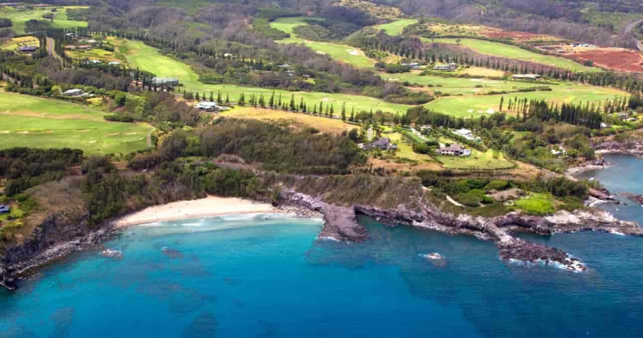 What Are The Best Hawaiian Islands To Visit Molokai