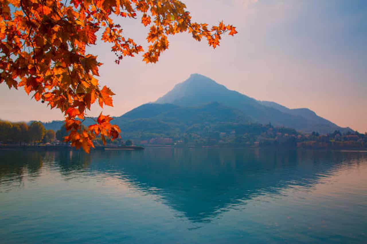 What Is The Best Month To Visit Lake Como Fall