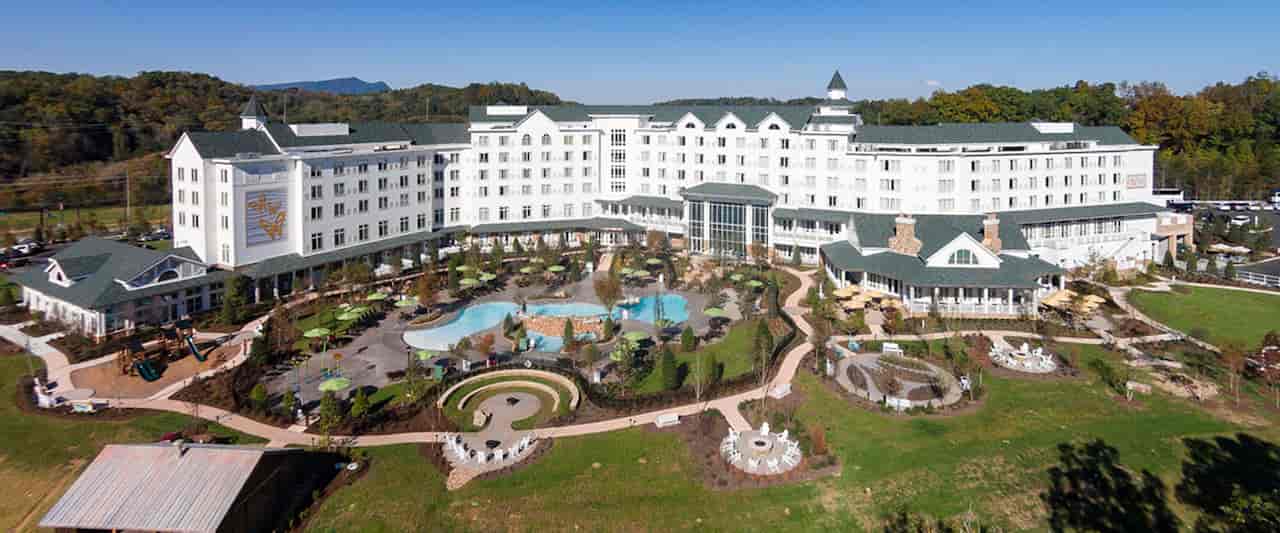 When Is The Best Time To Visit Dollywood Dollywoods DreamMore Resort And Spa