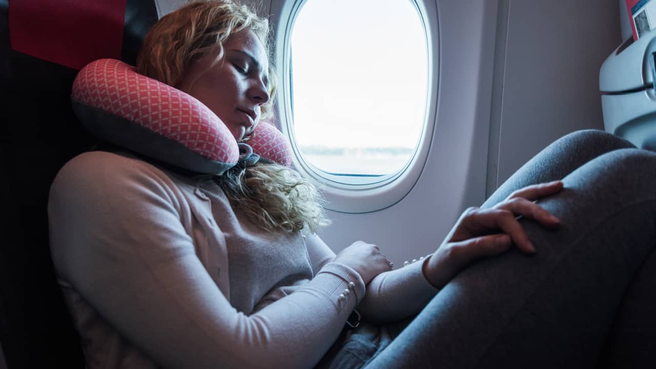 how to pack a pillow for travel 2