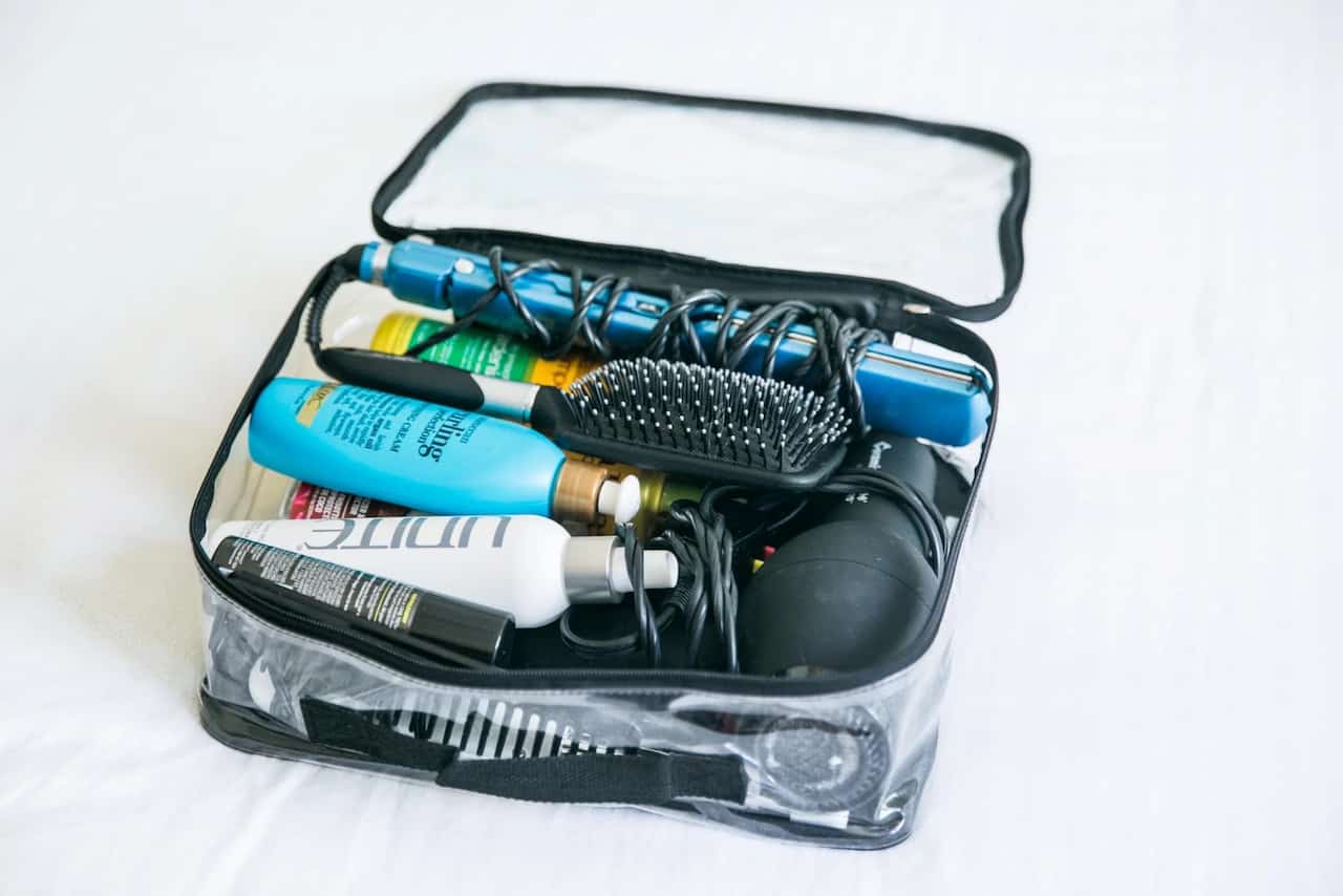 how to pack hair brushes for travel 1
