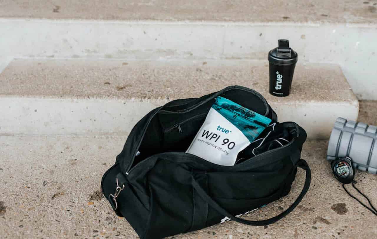 how to pack powder supplements for travel 2