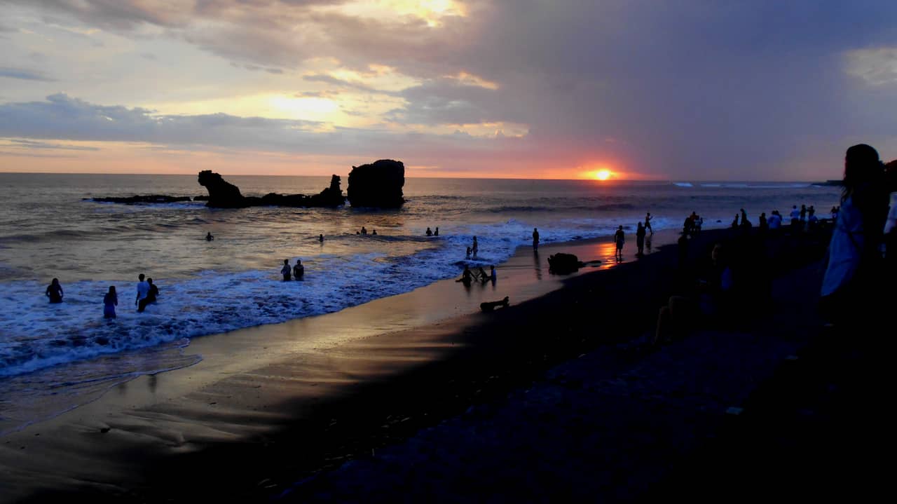 what are the best places to visit in el salvador El Tunco