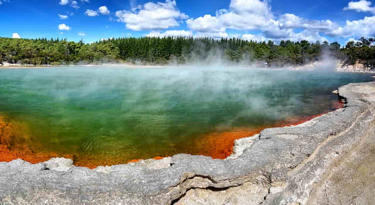 what are the best places to visit in new zealand Rotorua