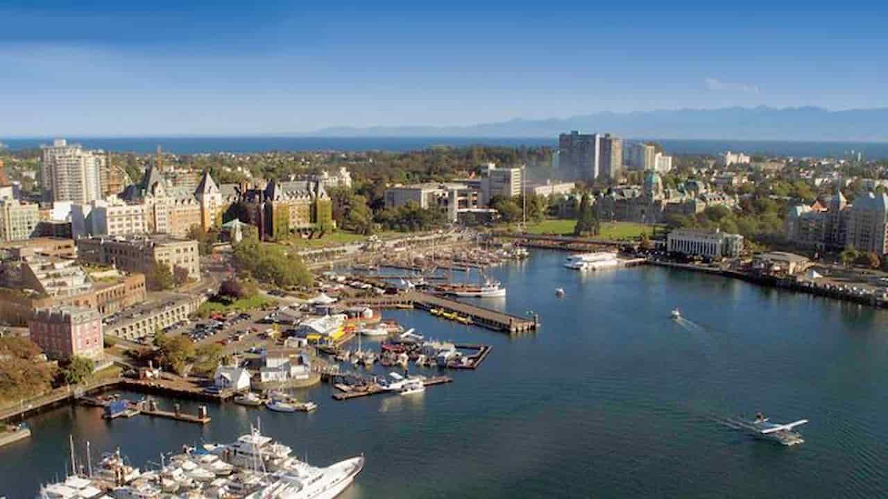 what is the best month to visit victoria bc Fall
