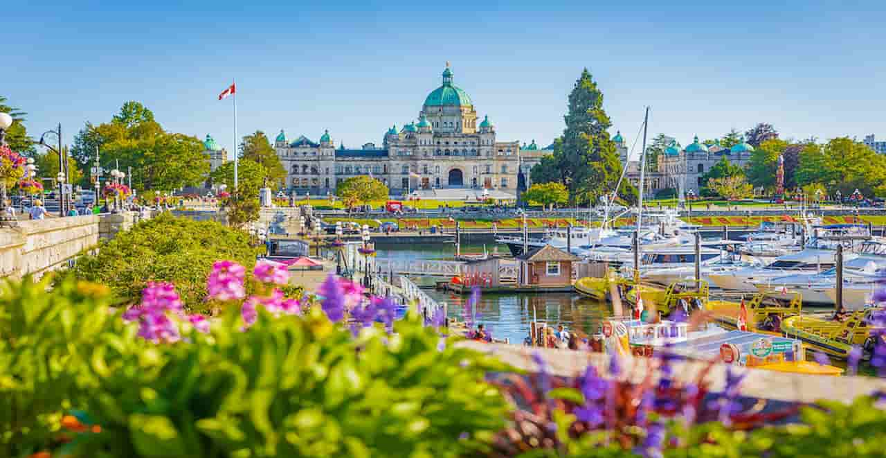 what is the best month to visit victoria bc Spring