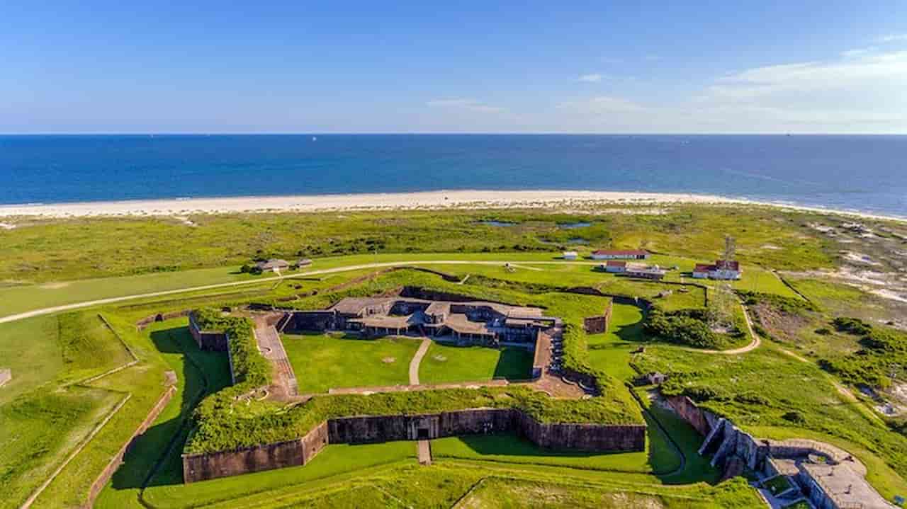 when is the best time to visit gulf shores alabama Fort Morgan