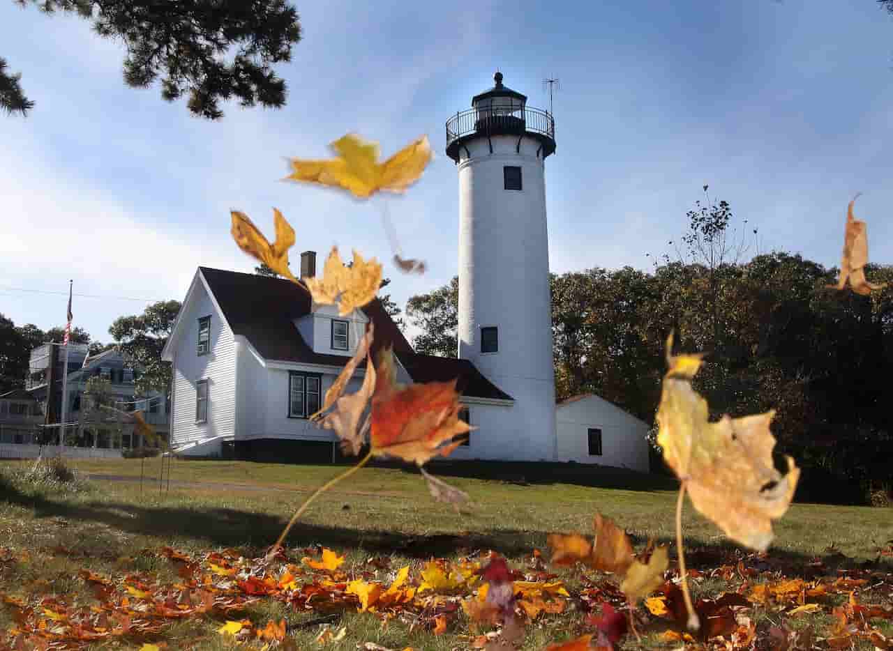 when is the best time to visit marthas vineyard Early Fall