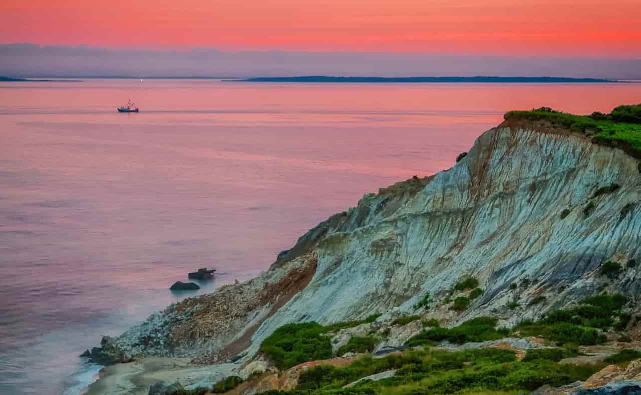 when is the best time to visit marthas vineyard Summer