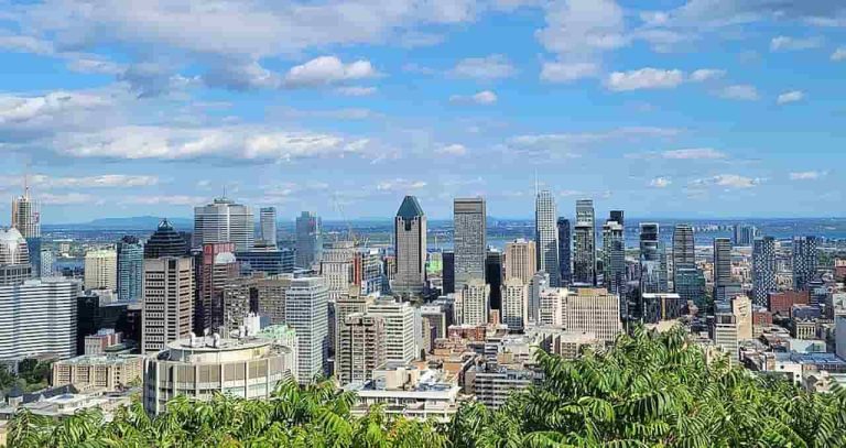 when is the best time to visit montreal FI