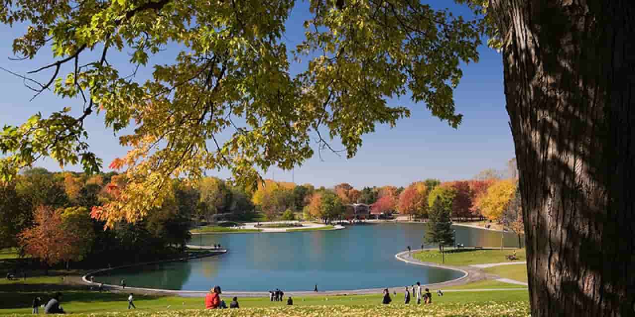 when is the best time to visit montreal Mount Royal Park