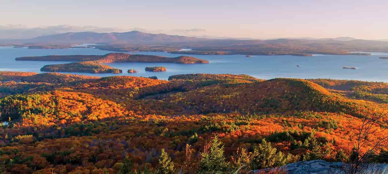 when is the best time to visit new hampshire Lake Winnipesaukee