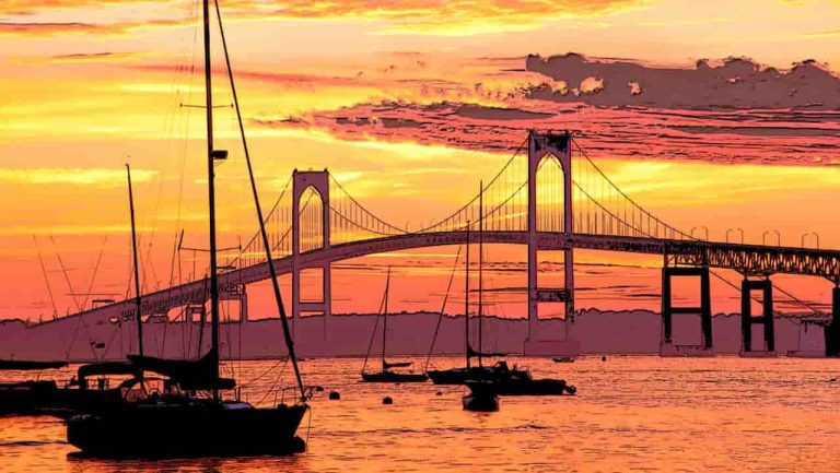 when is the best time to visit rhode island FI