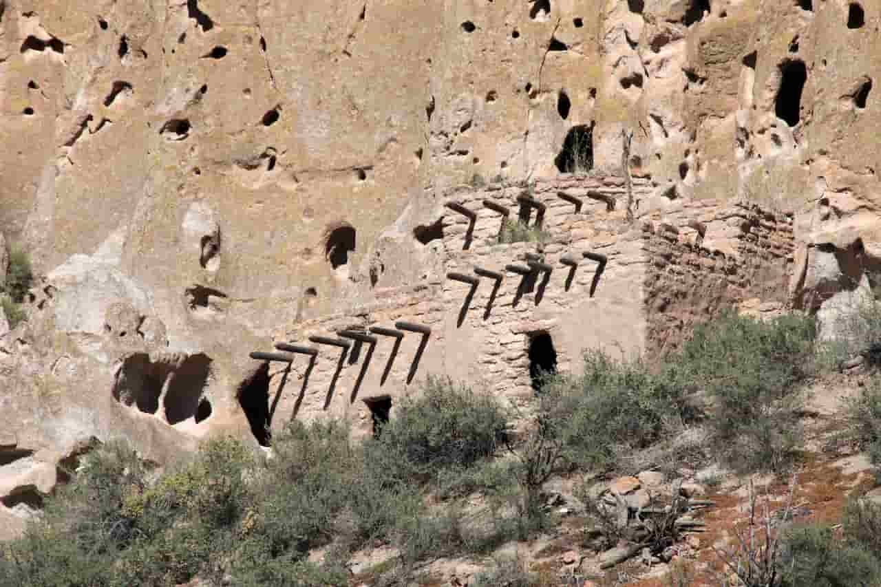 when is the best time to visit santa fe Bandelier National Monument