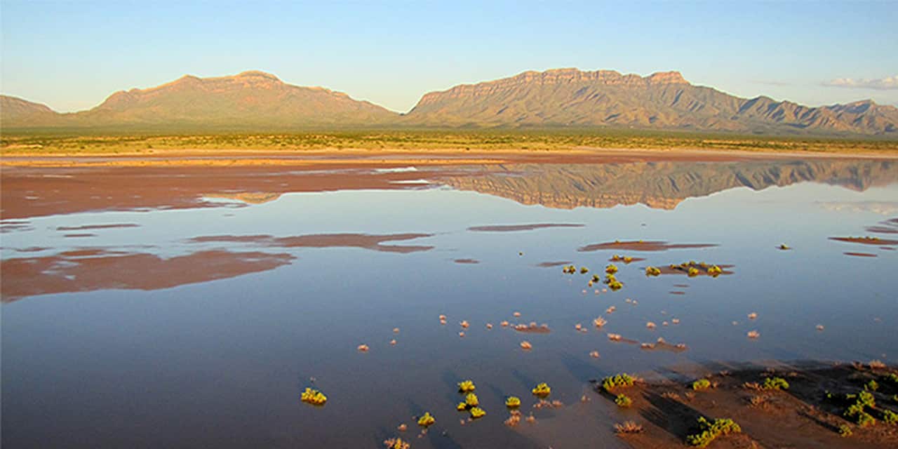 when is the best time to visit white sands national park Lake Lucero
