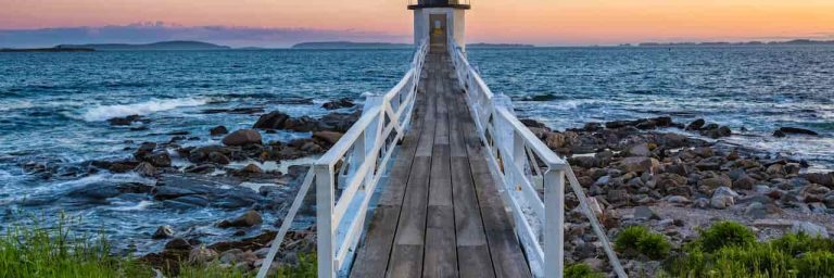 15 Lakefront Rentals In Maine For Your Next Vacation FI