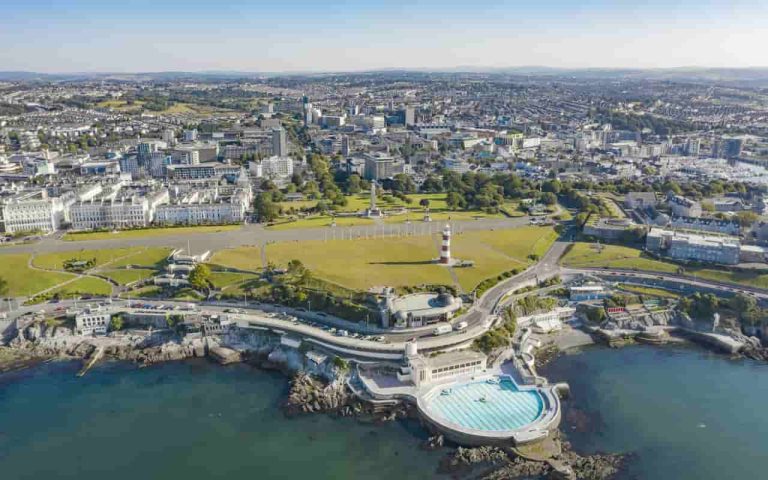 7 Hotels in Plymouth with Pools and Jacuzzis