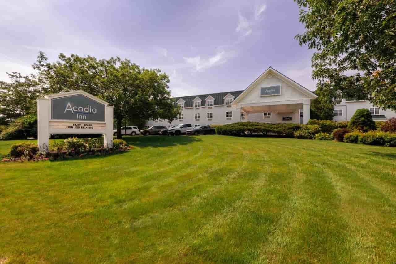 Acadia Inn