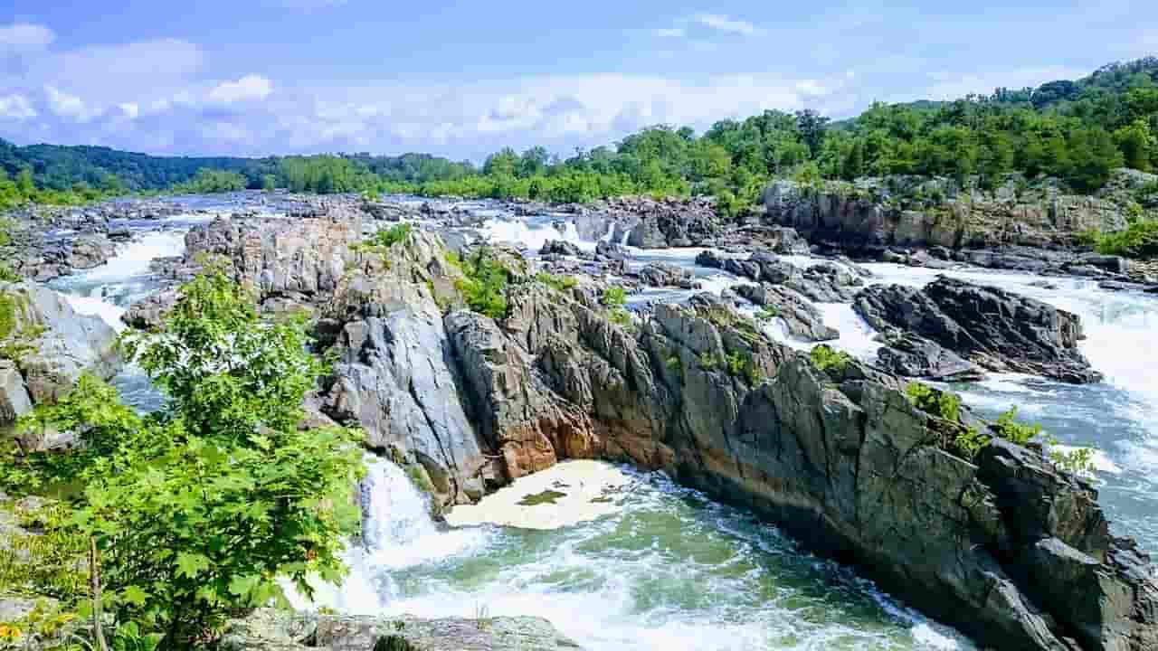 Explore Great Falls Park