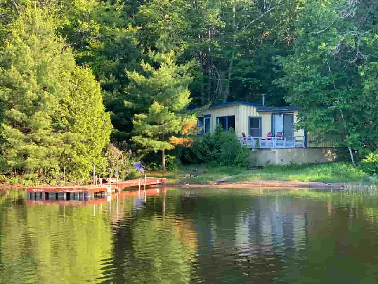 Lakefront Yurt On Donnell Pond