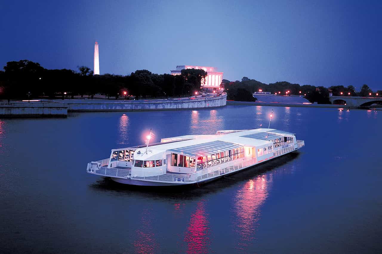 Take A Fall Foliage Cruise On The Potomac