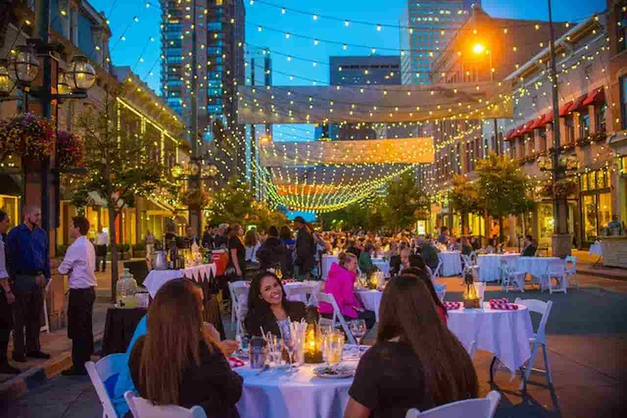 what is the best time to visit Denver Larimer Square