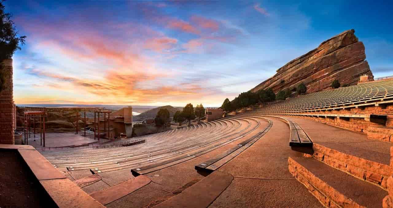 what is the best time to visit Denver Red Rocks Park and Amphitheatre
