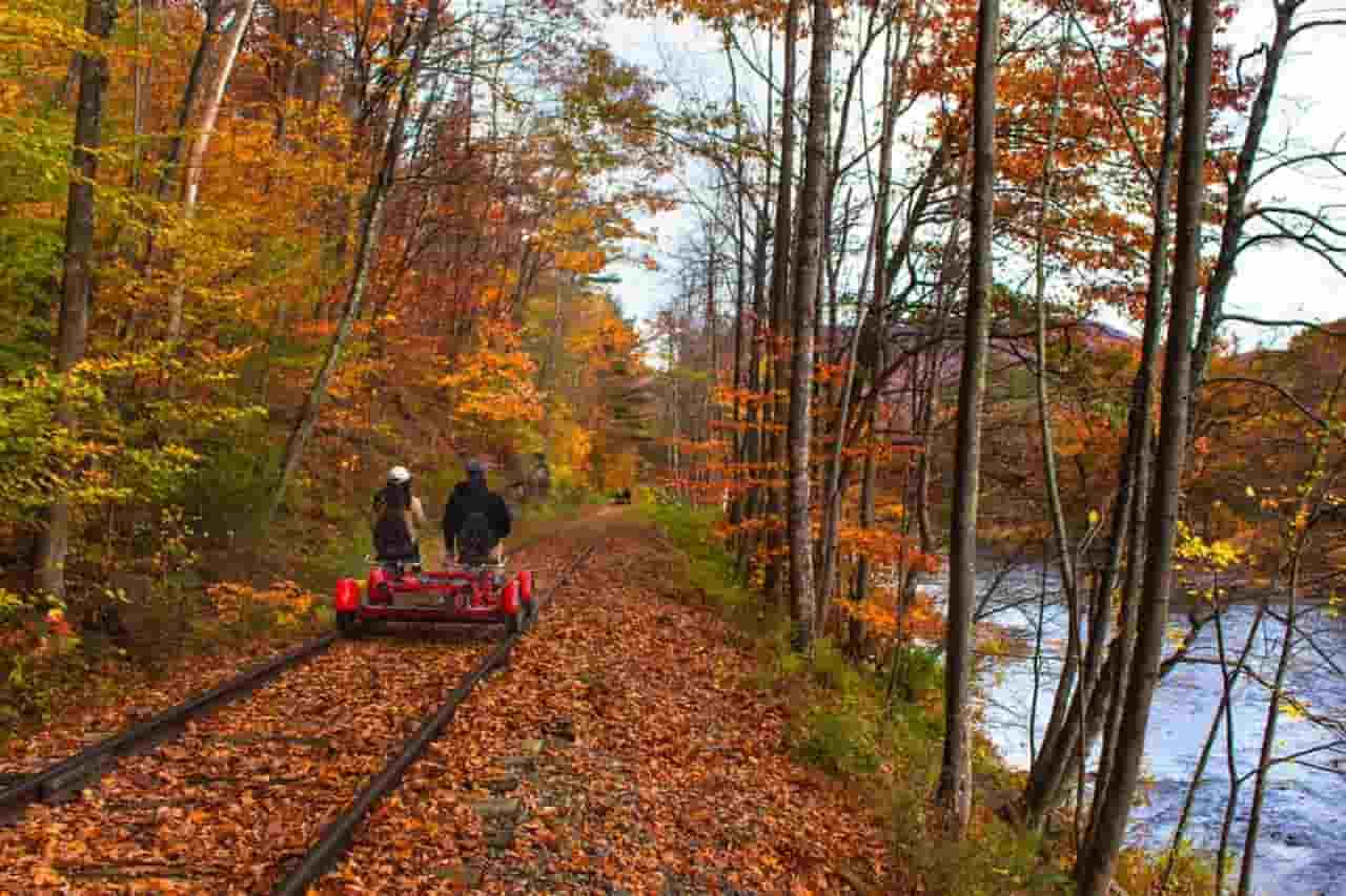 Go Leaf Peeping In The Catskills