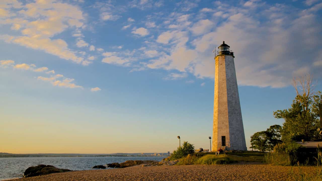 Explore the Lighthouse Point Park