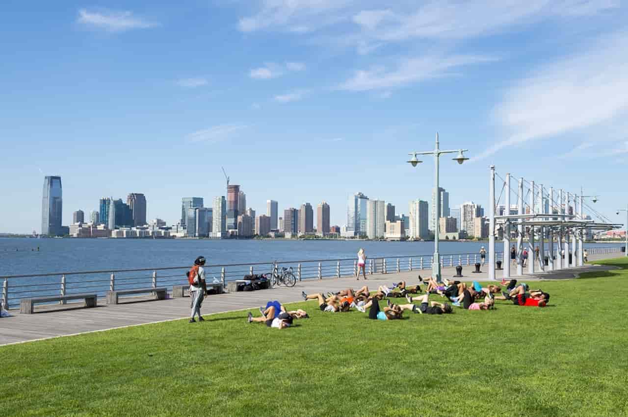 Go Biking Along The Hudson River Greenway