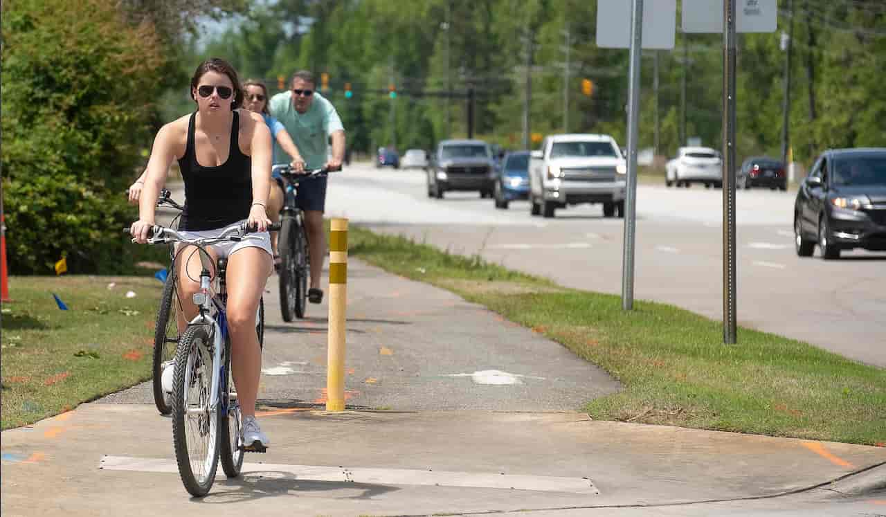 Scenic Bike Ride On The Loop